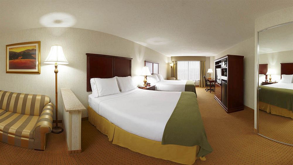 Holiday Inn Express Hotel & Suites Newton Sparta, An Ihg Hotel Exterior photo