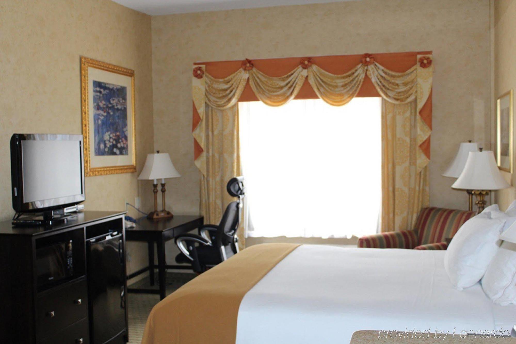 Holiday Inn Express Hotel & Suites Newton Sparta, An Ihg Hotel Room photo